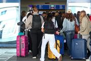 Πιλότος εξηγεί γιατί οι αεροπορικές εταιρείες έχουν γίνει τόσο αυστηρές με τα όρια βάρους των αποσκευών