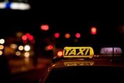 Άγρια επίθεση σε γυναίκα οδηγό ταξί: Επιβάτης τη δάγκωσε και της έκοψε το αυτί