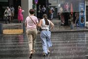 Έκτακτο δελτίο καιρού από την ΕΜΥ: Ισχυρές καταιγίδες, κεραυνοί και χαλάζι την Παρασκευή