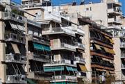 Ακρίβεια και ενοίκια κρατούν τους νέους στο πατρικό τους: Δεν περνούν στους εργαζόμενους οι αυξήσεις του κατώτατου μισθού