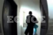 Βίντεο ντοκουμέντο: Πώς δρούσε η σπείρα Γεωργιανών διαρρηκτών - Το κόλπο με την κόλλα και πως έλεγχαν ποιοι έλειπαν από τα σπίτια