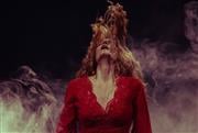 Florence + The Machine στην Αθήνα: Τα τραγούδια που γεννήθηκαν μέσα από τις πληγές της
