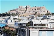 «Φρένο» στα airbnb στις πολυκατοικίες: Απόφαση-σταθμός απαγορεύει τις βραχυχρόνιες μισθώσεις βάσει κανονισμού