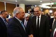Πώς «απαντά» η κυβέρνηση στον Σαμαρά και γιατί αντιμετωπίζει διαφορετικά τον Καραμανλή