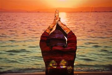 article square background image