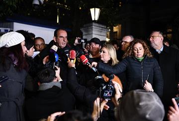 article square background image