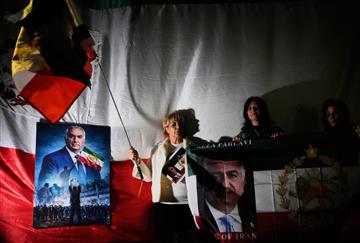 article square background image