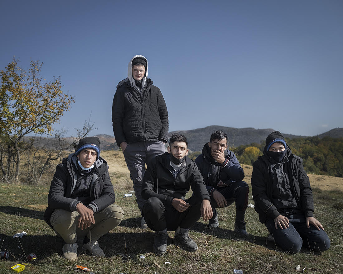 George Papadopoulos / Refugjatët jashtë Ieropigi presin natën