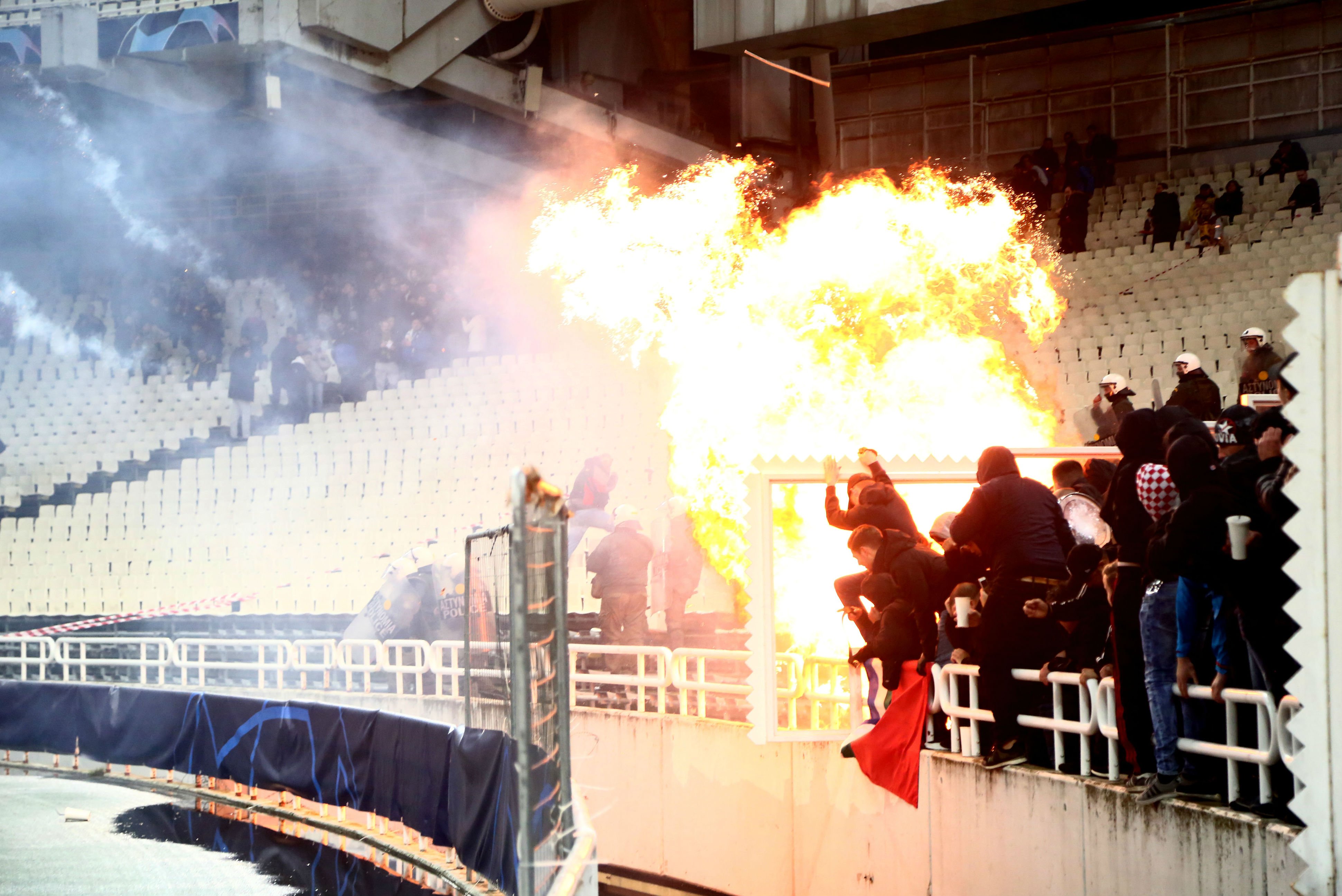 ΑΕΚ - Άγιαξ επεισόδια