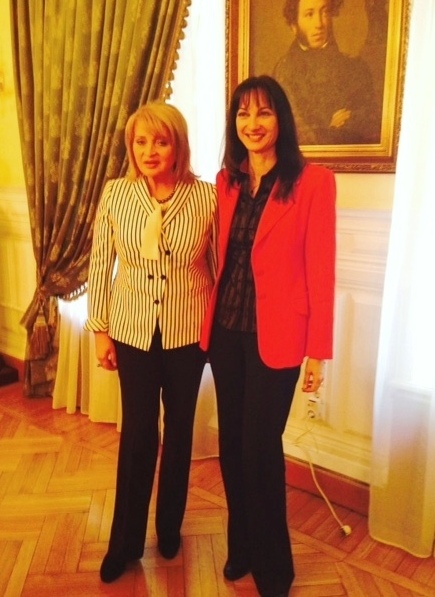 Ελενα Κουντουρά υπουργός Τουρισμού Ελλάδας (δεξιά) - Alla Manilova υπουργός Τουρισμού Ρωσίας