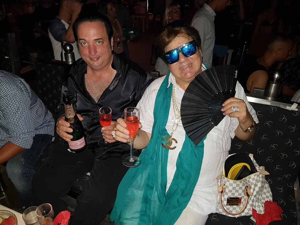 Ριχάρδος, Ρέβης (Facebook) Ριχάρδος, Ρέβης