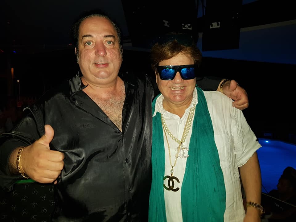 Ριχάρδος, Ρέβης (Facebook) Ριχάρδος, Ρέβης (Facebook)