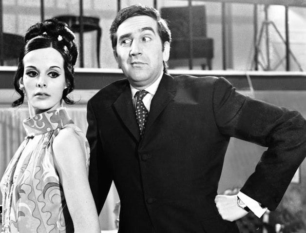 Έλενα Ναθαναήλ, Γιώργος Κωνσταντίνου