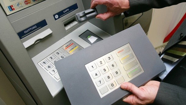 skimming-damage-caused-by-data-theft-at-atms-is-reduced.jpg