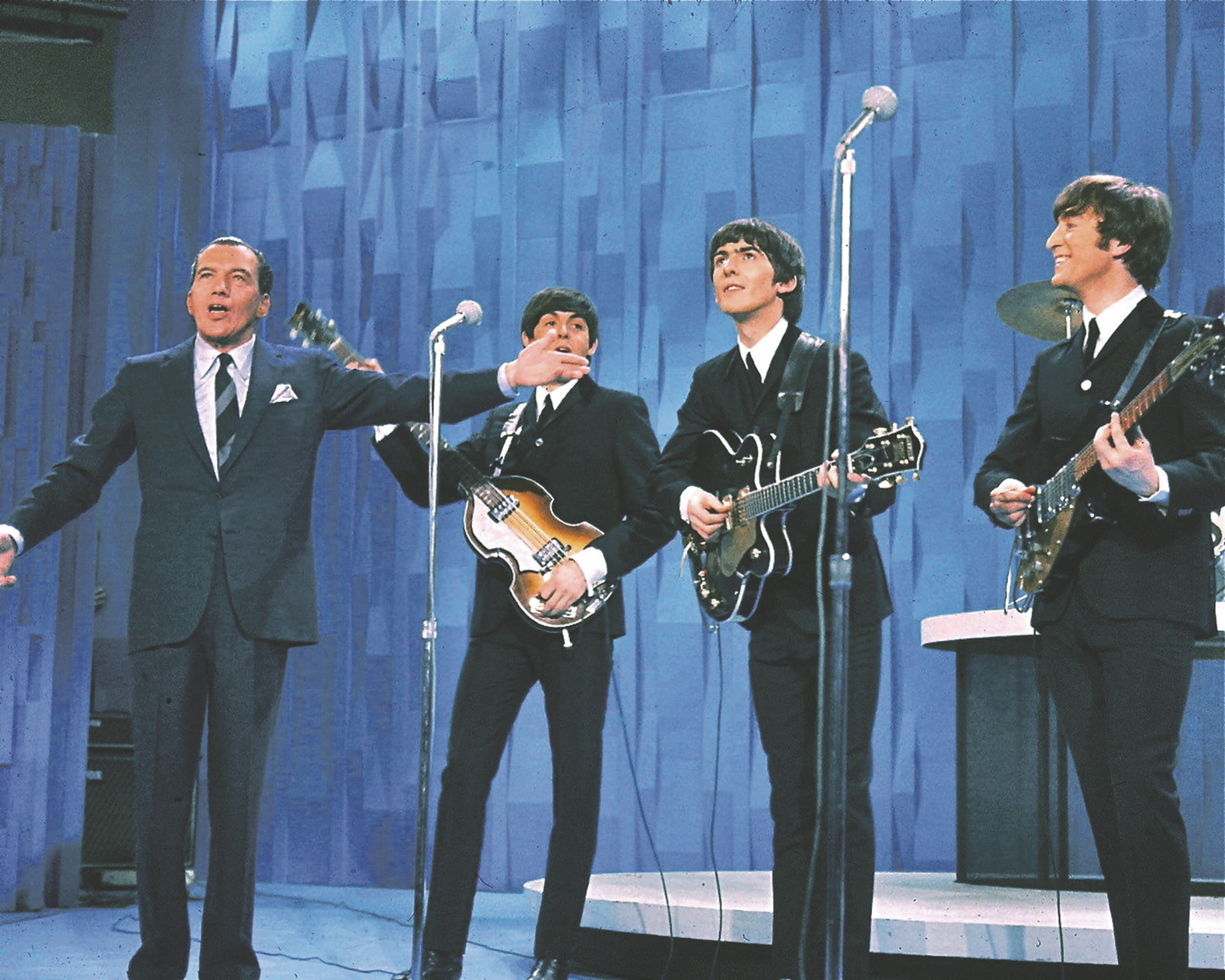 73 εκατοµµύρια τηλεθεατές σε µια από τις ιστορικότερες στιγµές στην ιστορία της αµερικανικής τηλεόρασης είδαν τους Beatles στο «Ed Sullivan Show»
