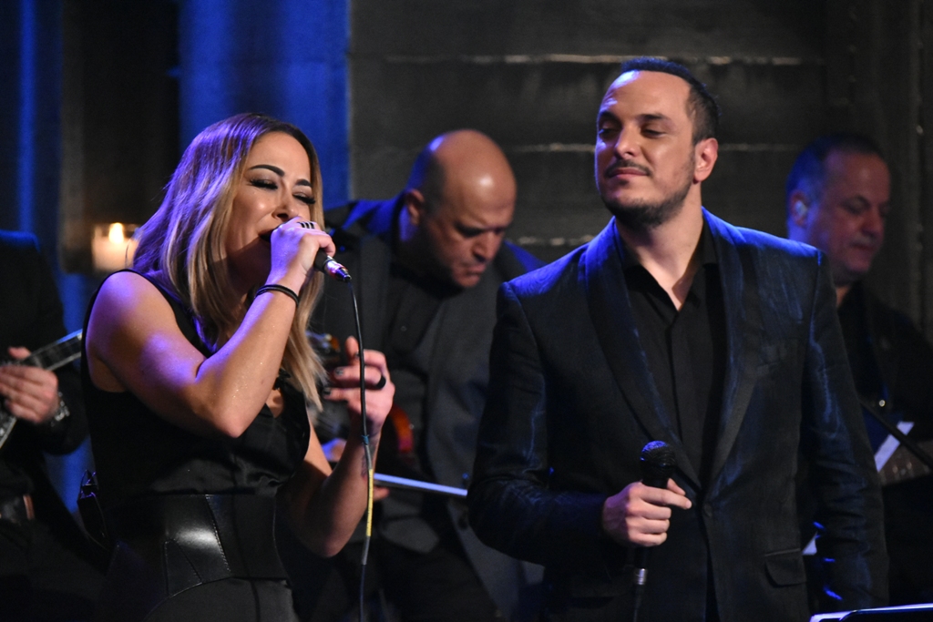 Στην υγεία μας ρε παιδιά Στην υγεία μας ρε παιδιά