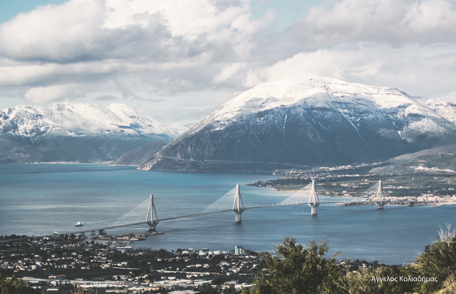 Η γέφυρα Ρίου - Αντιρρίου στις 5 Ιανουαρίου 2019, µετά το πέρασµα της «Σοφίας»