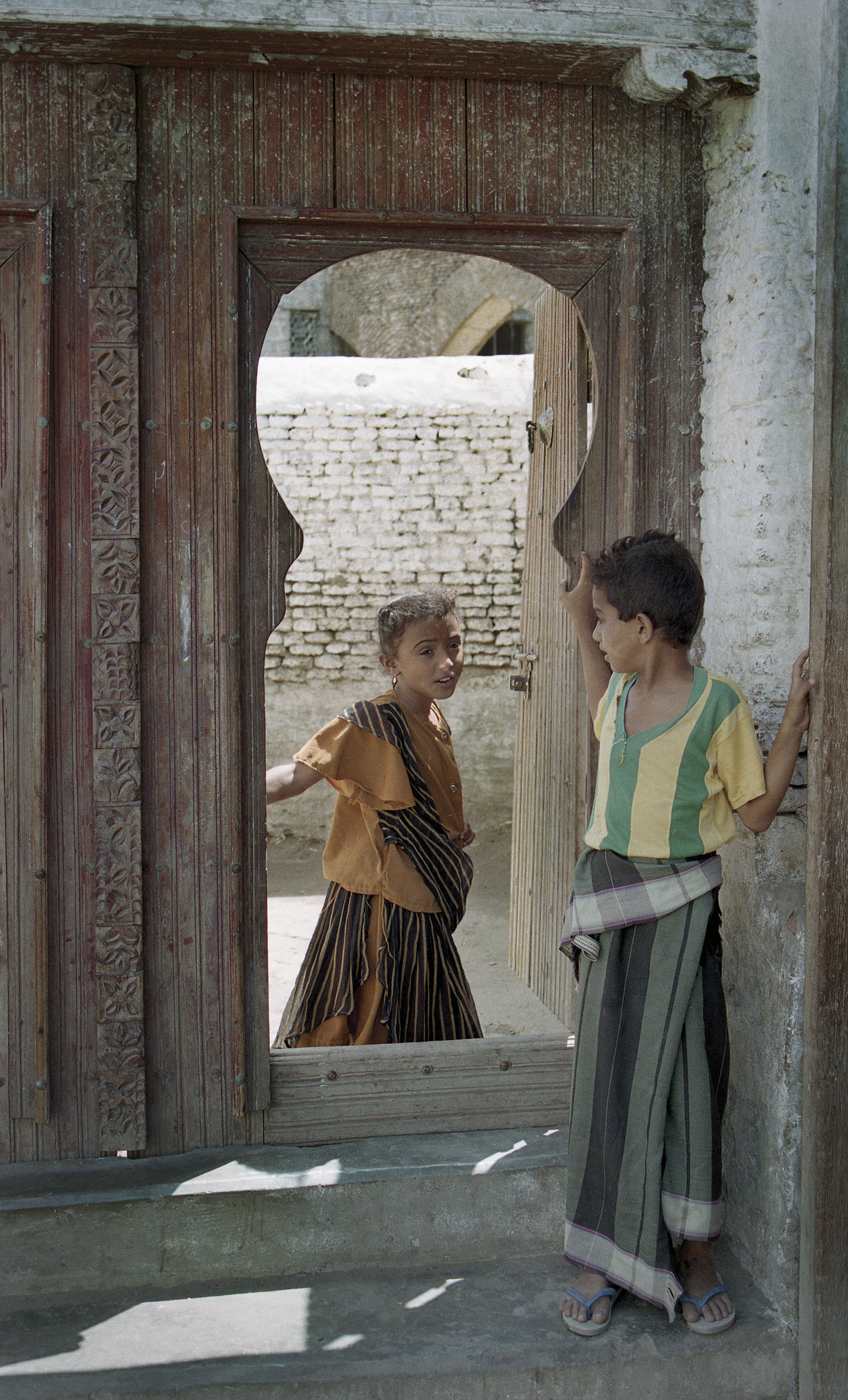 yemen_paidia_porta.jpg yemen_paidia_porta.jpg