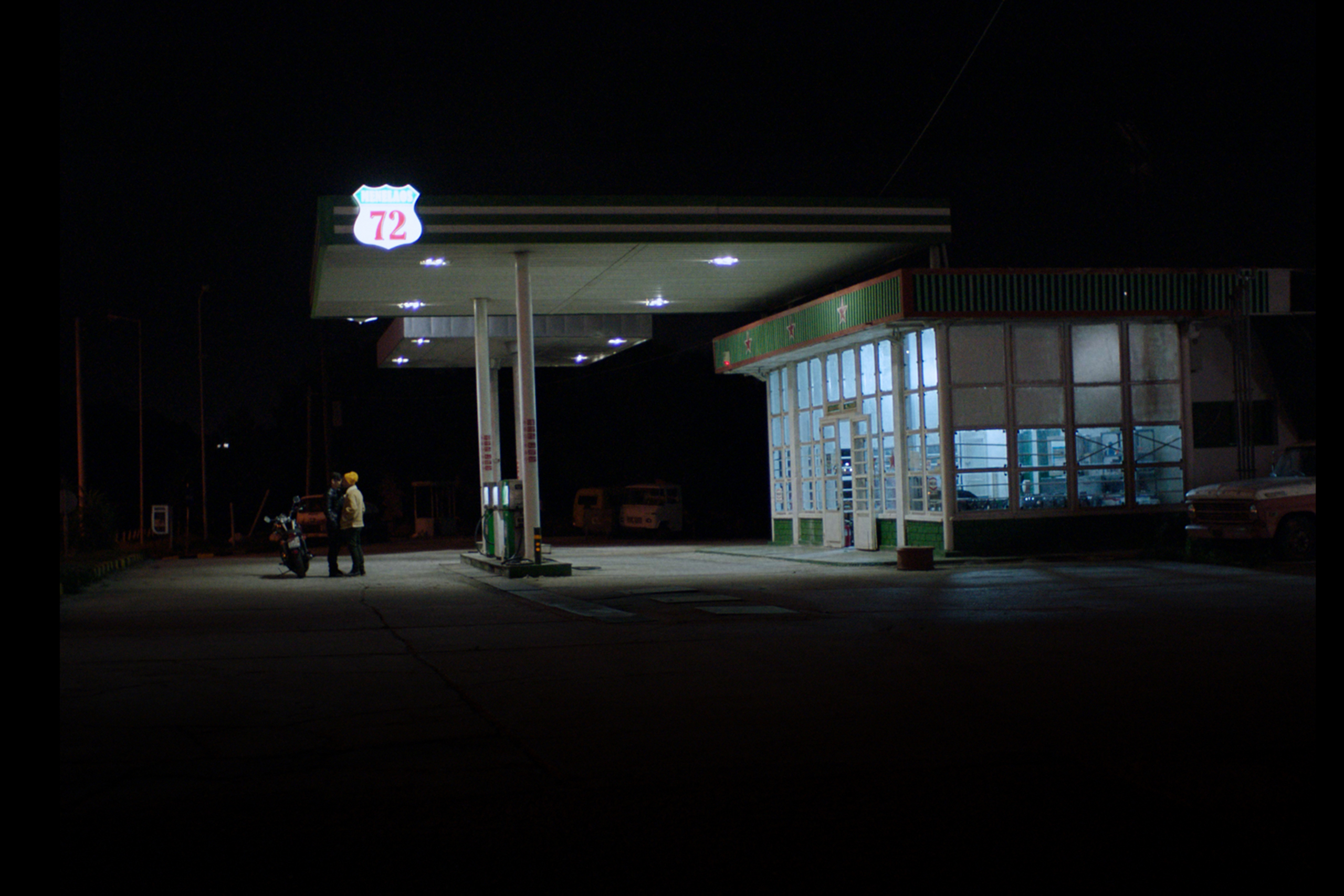 the_distance_between_us_2.jpeg the_distance_between_us_2.jpeg