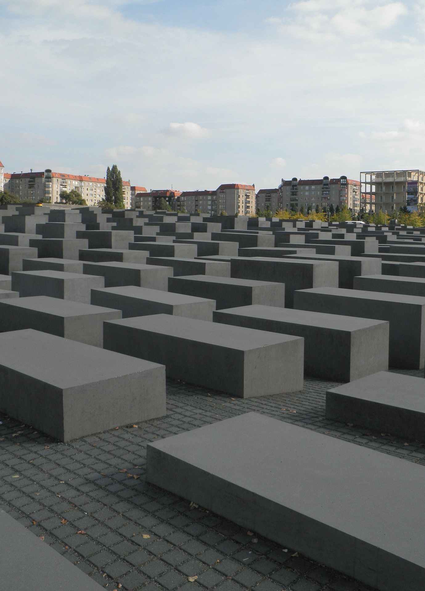 holocaust-memorial-76281_1920.jpg