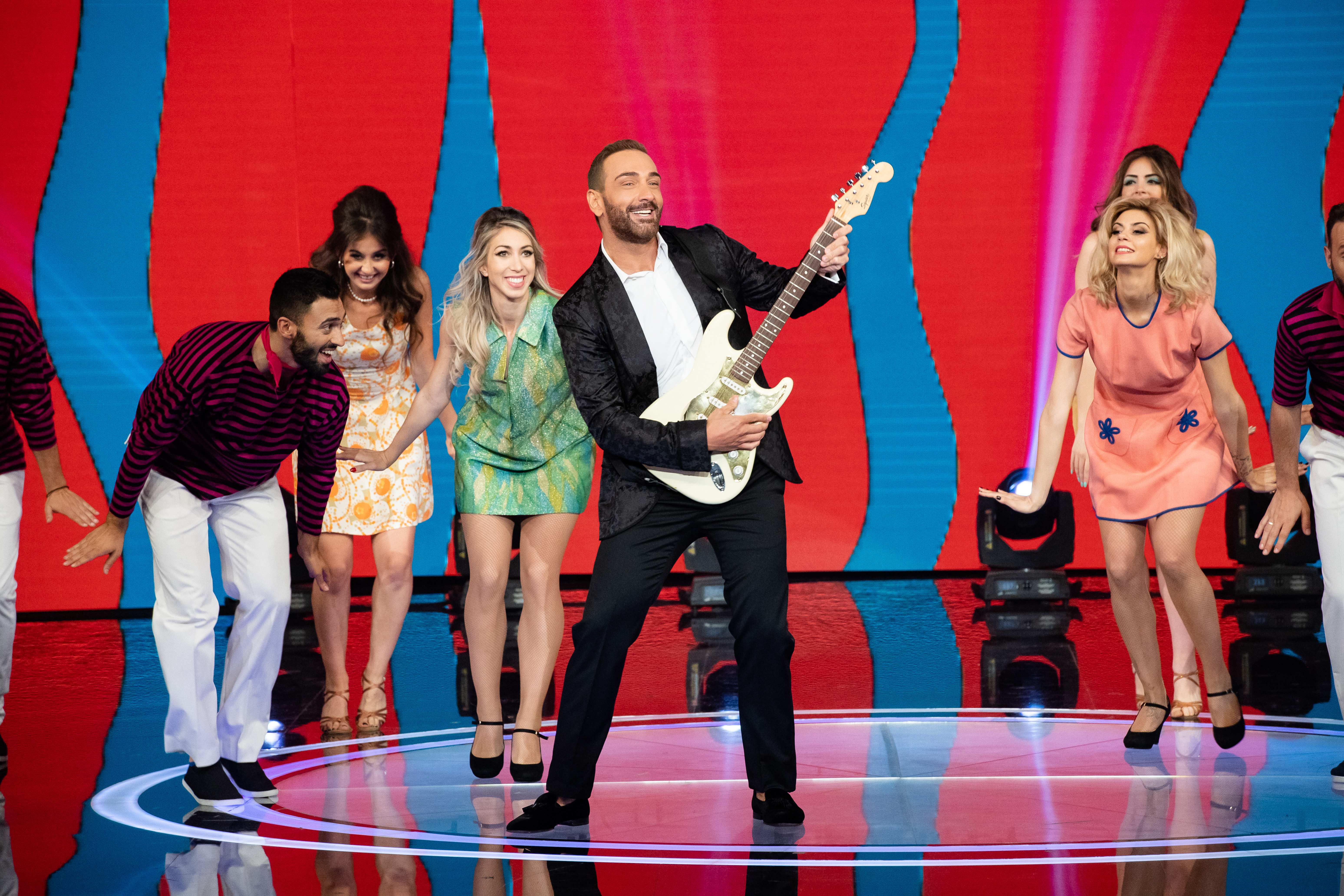 It’s Show Time It’s Show Time