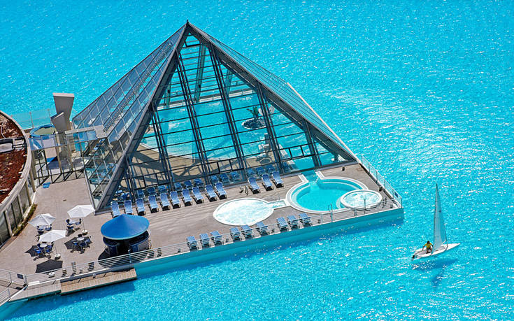Η μεγαλύτερη πισίνα στον κόσμο