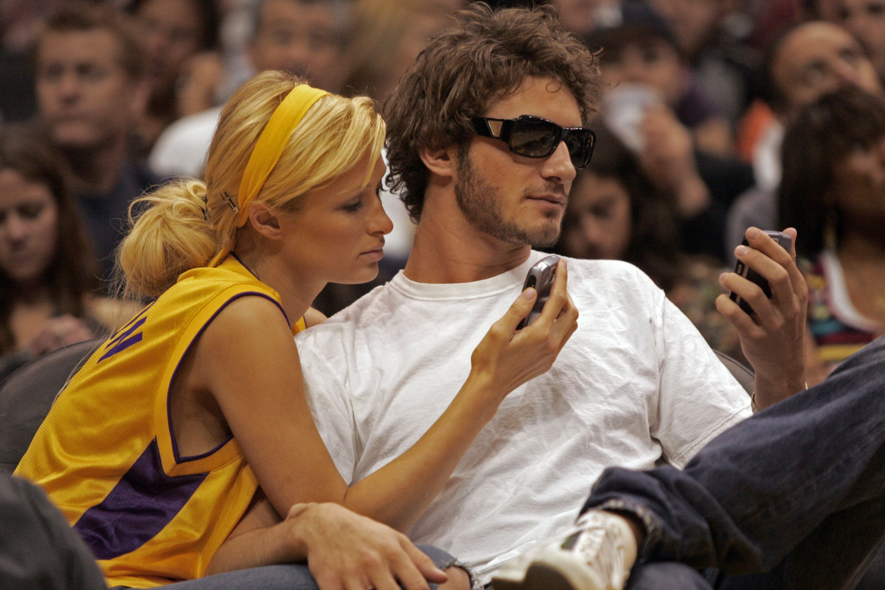 Πάρις Χίλτον - Σταύρος Νιάρχος (AP images) ap_06041609441.jpg