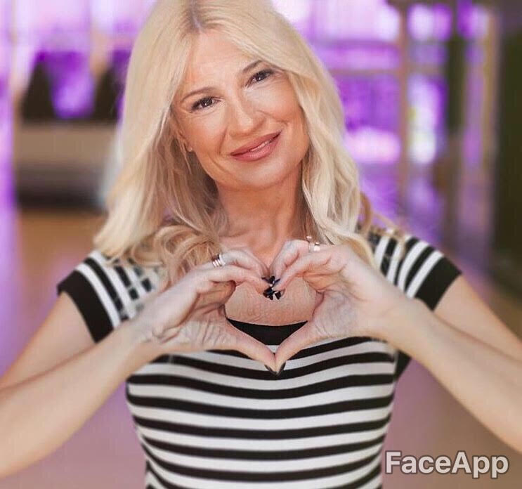 faceapp_-_skorda.jpg FaceApp celebrities, Φαίη Σκορδά