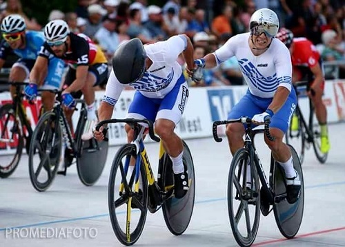 0.volikakis.adelfia.2.jpg 0.volikakis.adelfia.2.jpg