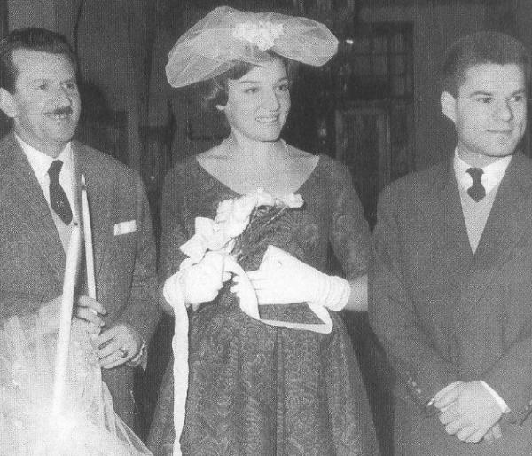 kontou-gamos.jpg kontou-gamos.jpg