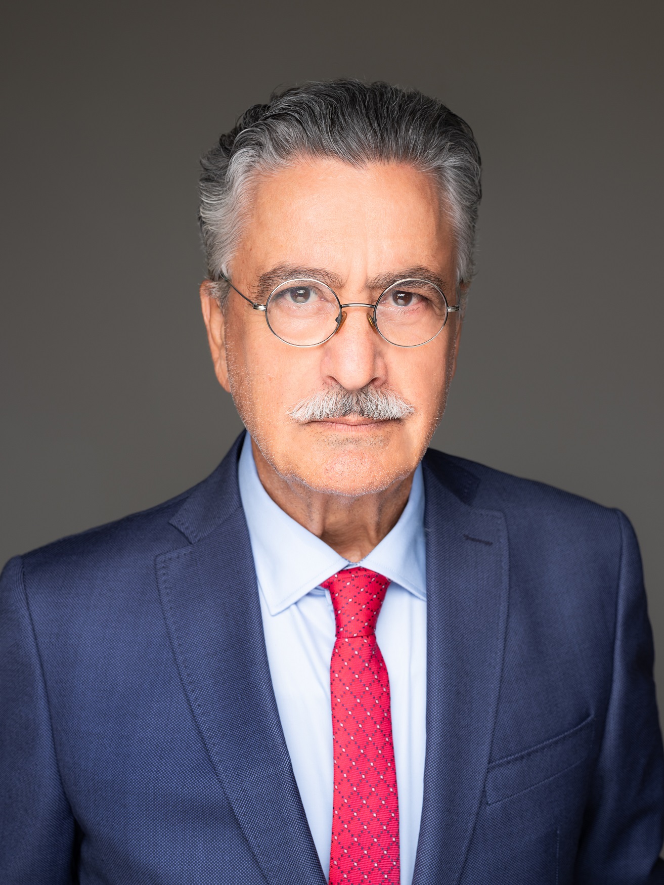 nikos_galanos.jpg nikos_galanos.jpg