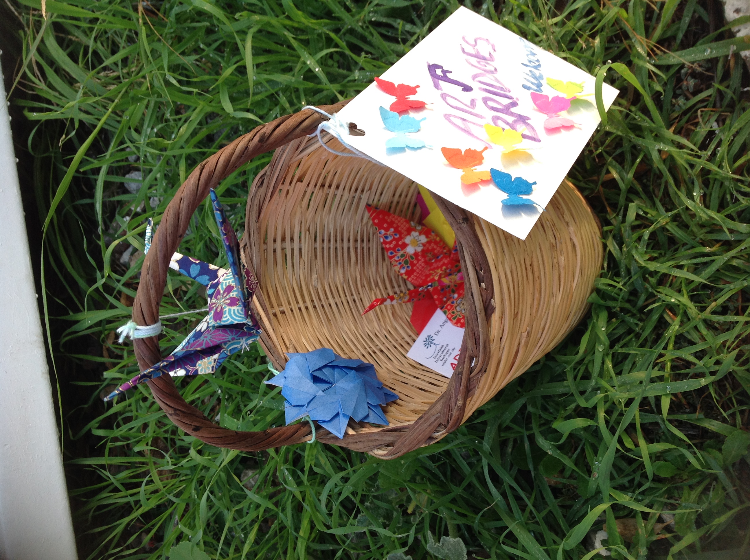 gefyres_kalathi_ellines_tsigganoi_prosfygopoyla_origami.jpg gefyres_kalathi_ellines_tsigganoi_prosfygopoyla_origami.jpg