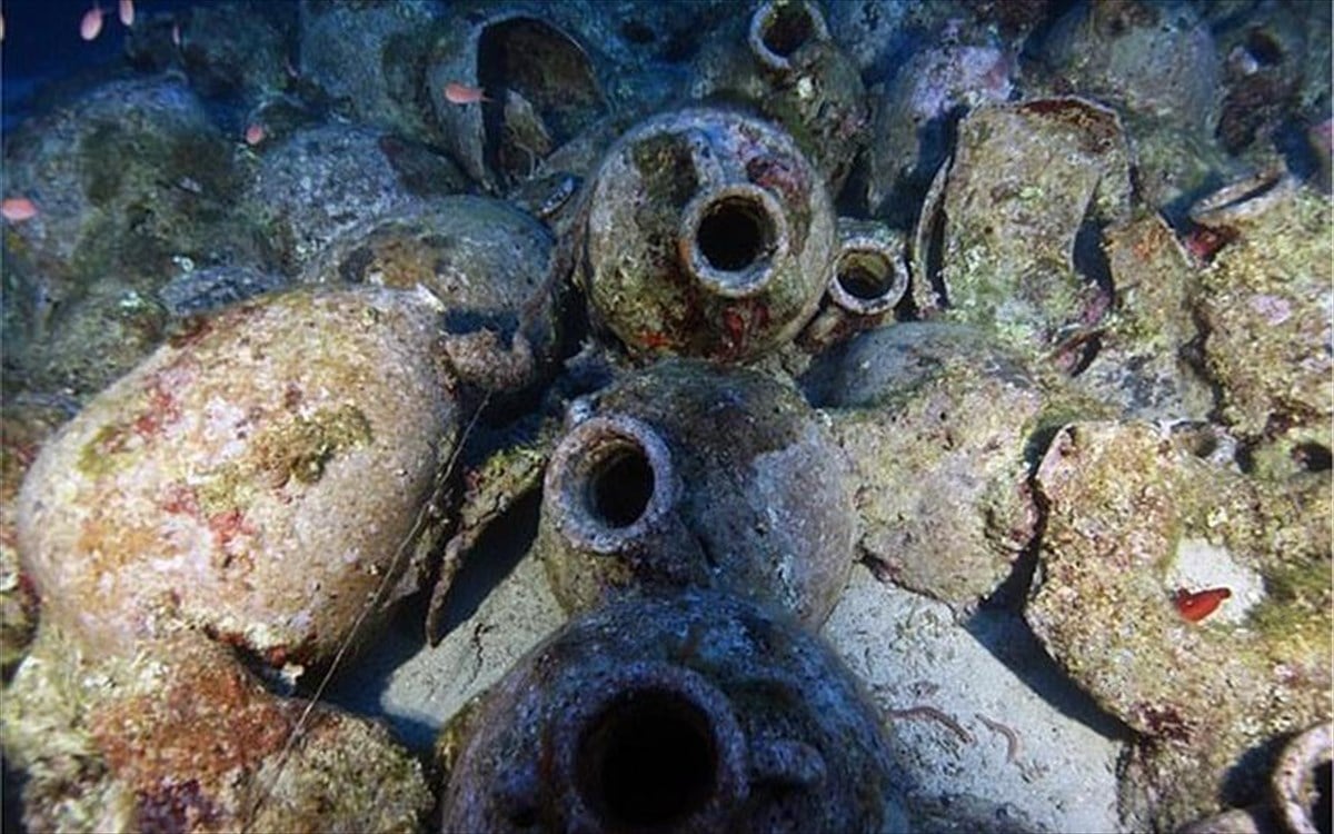 kefalonia-entuposiako-romaiko-nauagio-ston-butho-tou-fiskardou.jpg kefalonia-entuposiako-romaiko-nauagio-ston-butho-tou-fiskardou.jpg