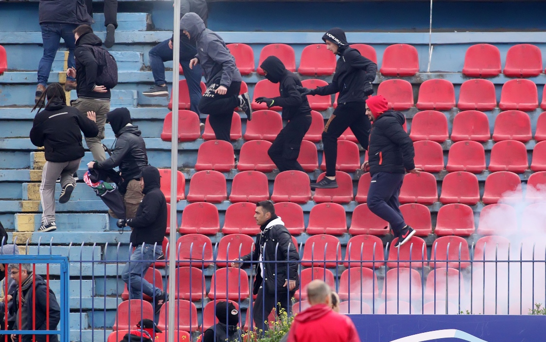 2827374_2.jpg 2827374_2.jpg