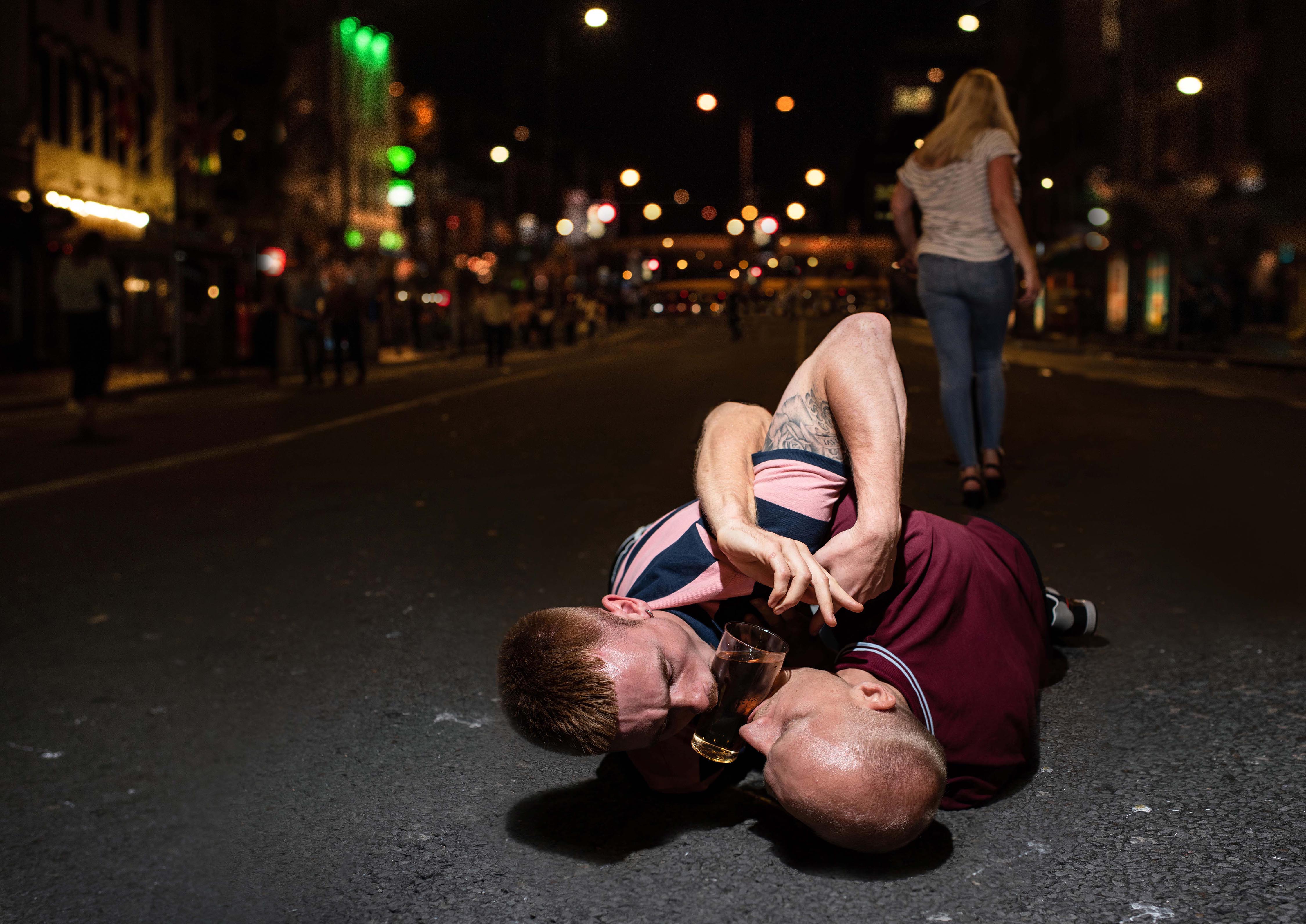 enter_achilles_hg4_6191hg2landscape_v4hugo_glendinning_p.jpg enter_achilles_hg4_6191hg2landscape_v4hugo_glendinning_p.jpg