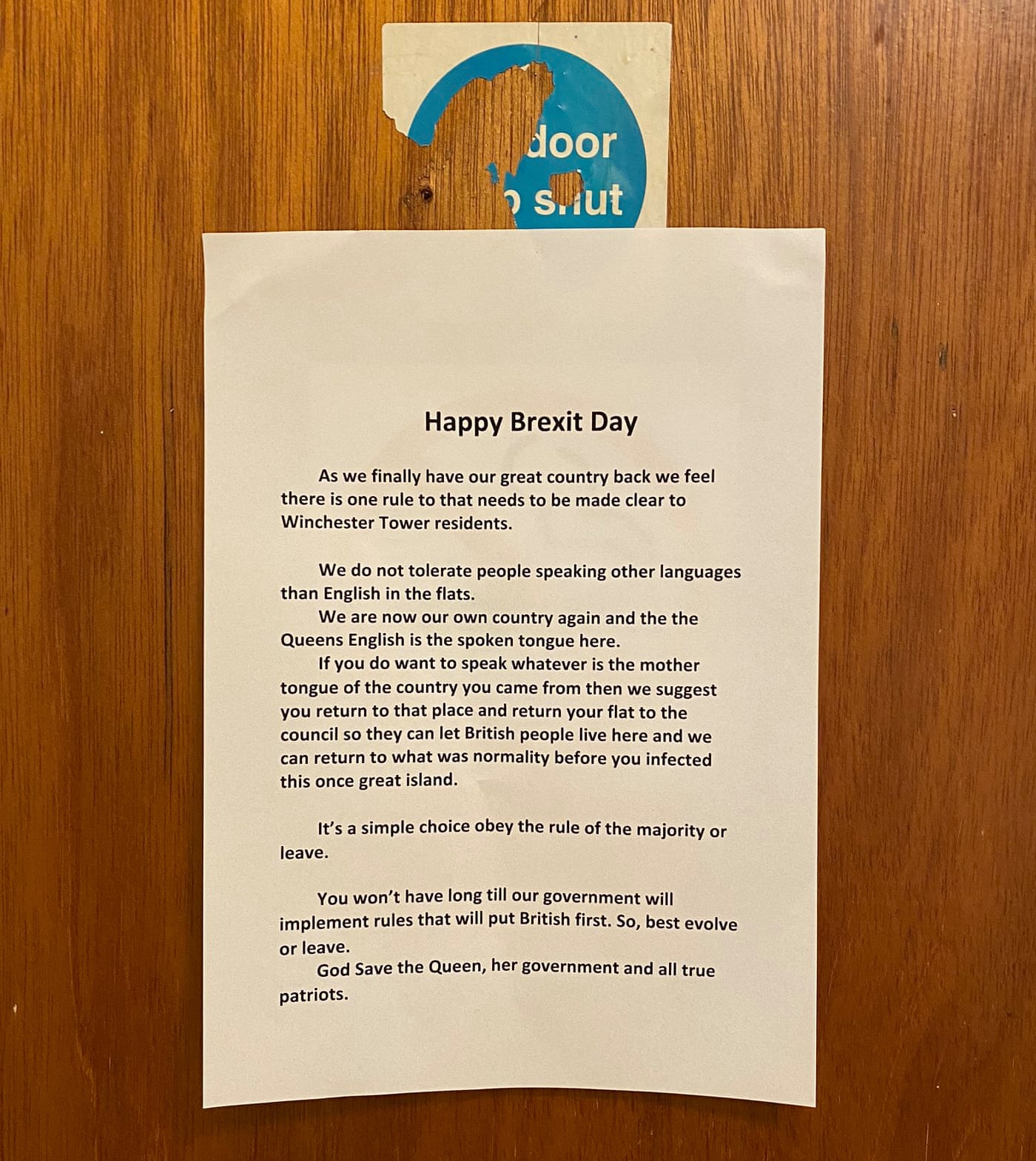 harti.jpg Ρατσιστικό φυλλάδιο σε πολυκατοικία στην Αγγλία