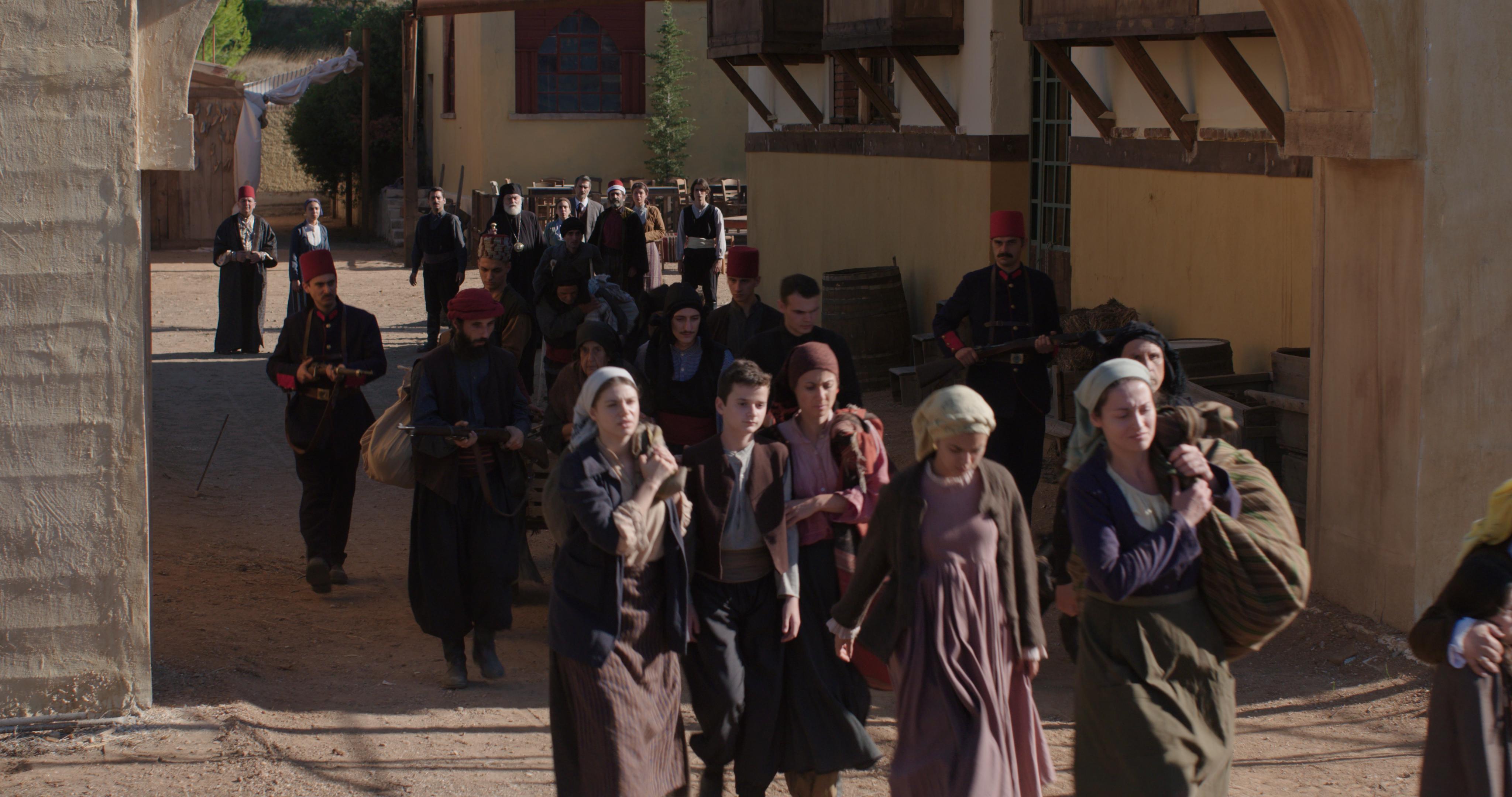 to_kokkino_potami_1.jpg to_kokkino_potami_1.jpg