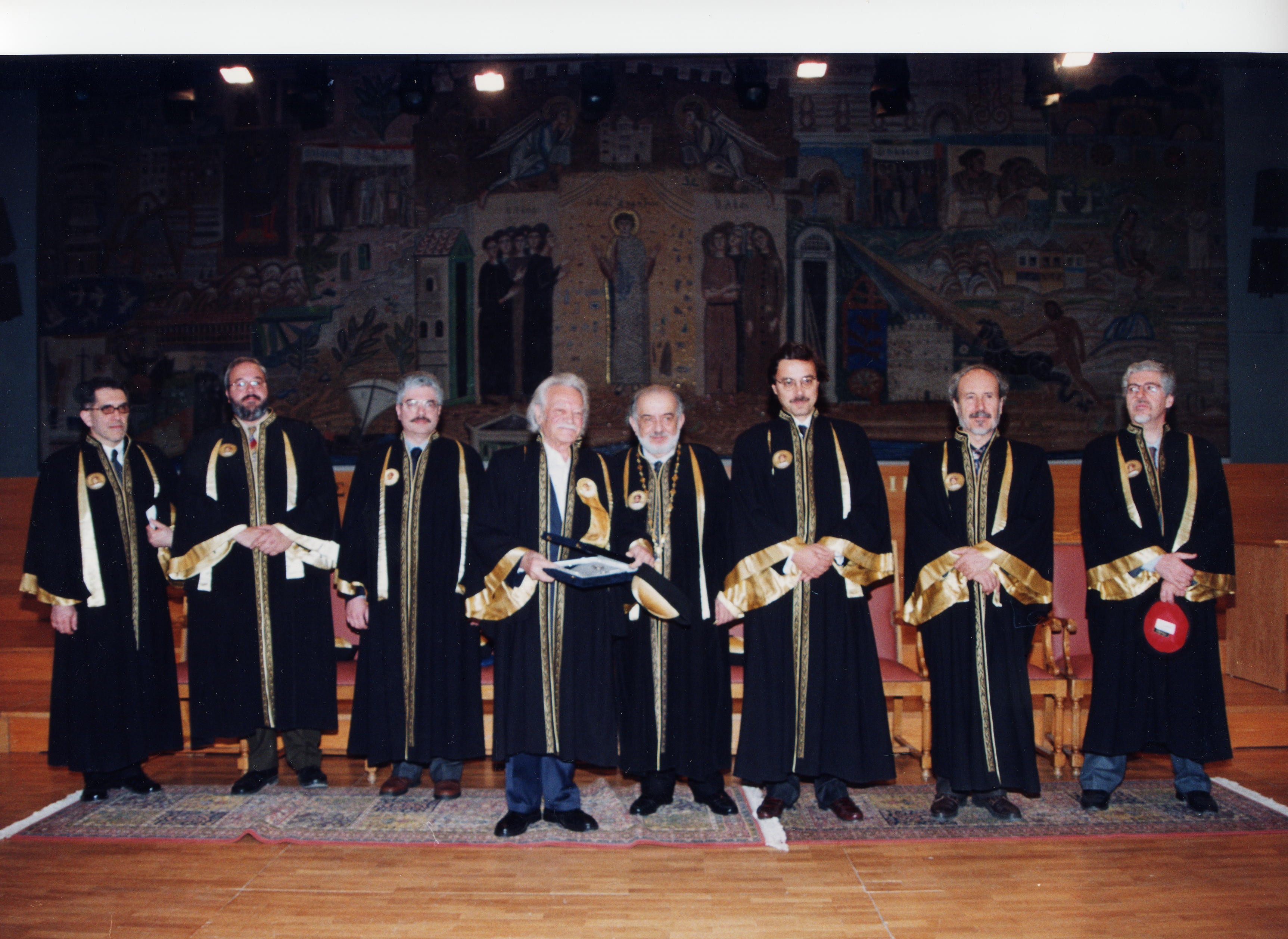 anagoreysi_glezoy_2001.jpg anagoreysi_glezoy_2001.jpg