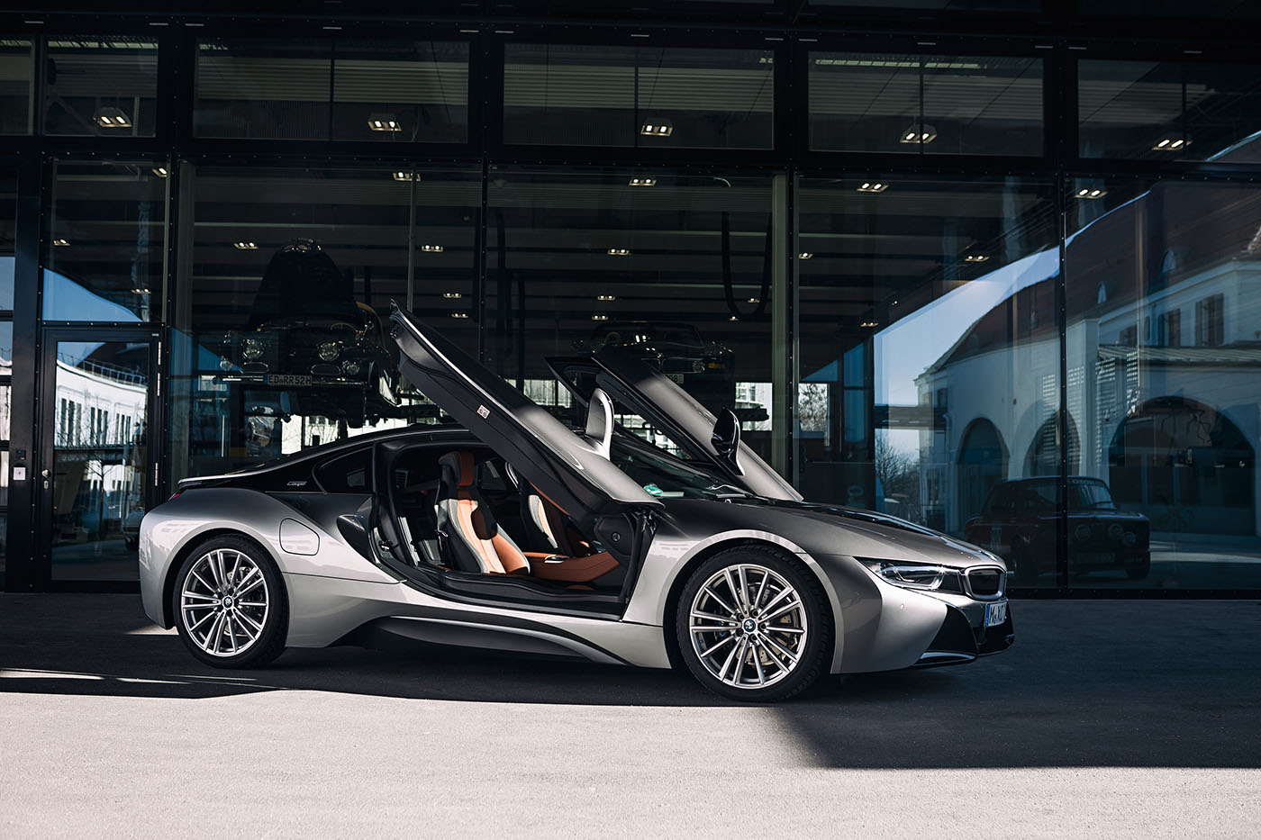 bmw-i8-from-vision_1_copy.jpg