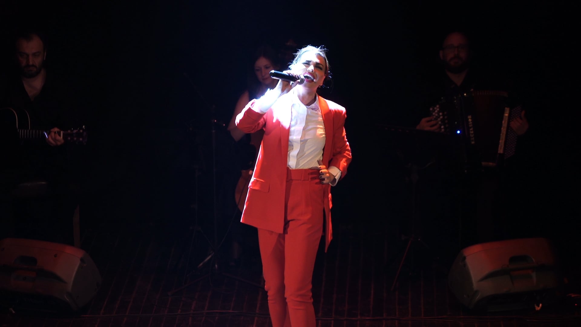 red_-_06.jpg red_-_06.jpg