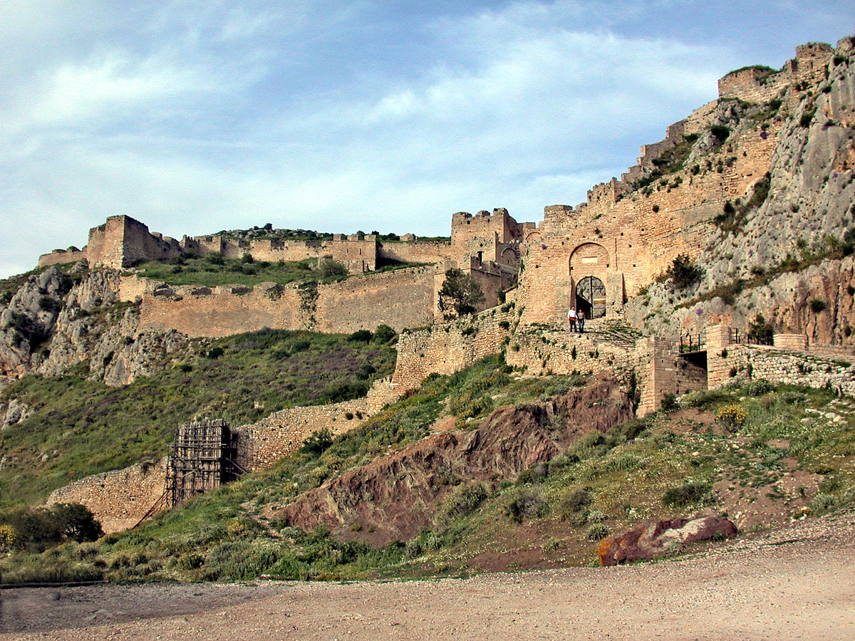 Το παλιό κάστρο στην Ακροκόρινθο