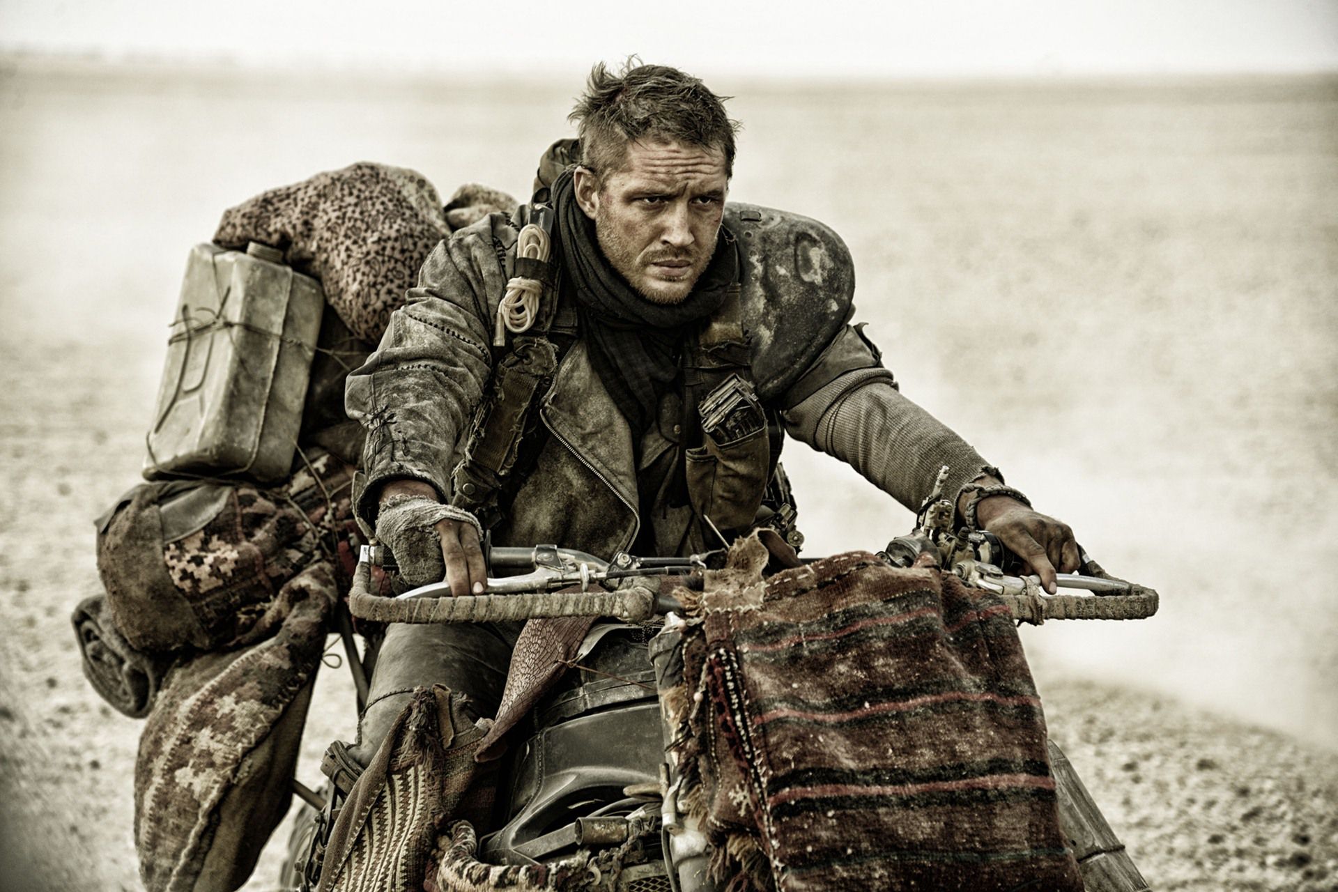 mad-max-fury-road-tom-hardy-wallpapers-mad-max-epic-road-war-at-the-heart-of-fury-road.jpeg