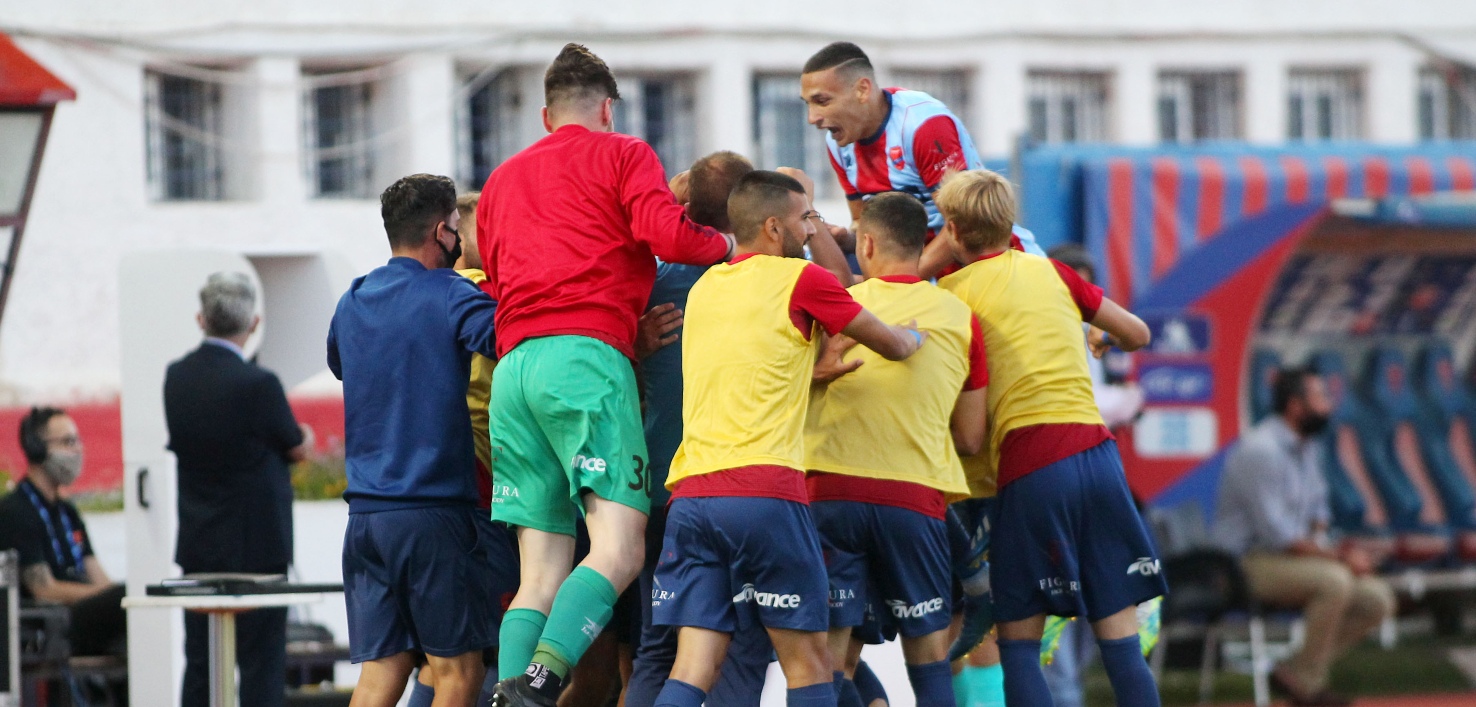 2905820_1.jpg 2905820_1.jpg