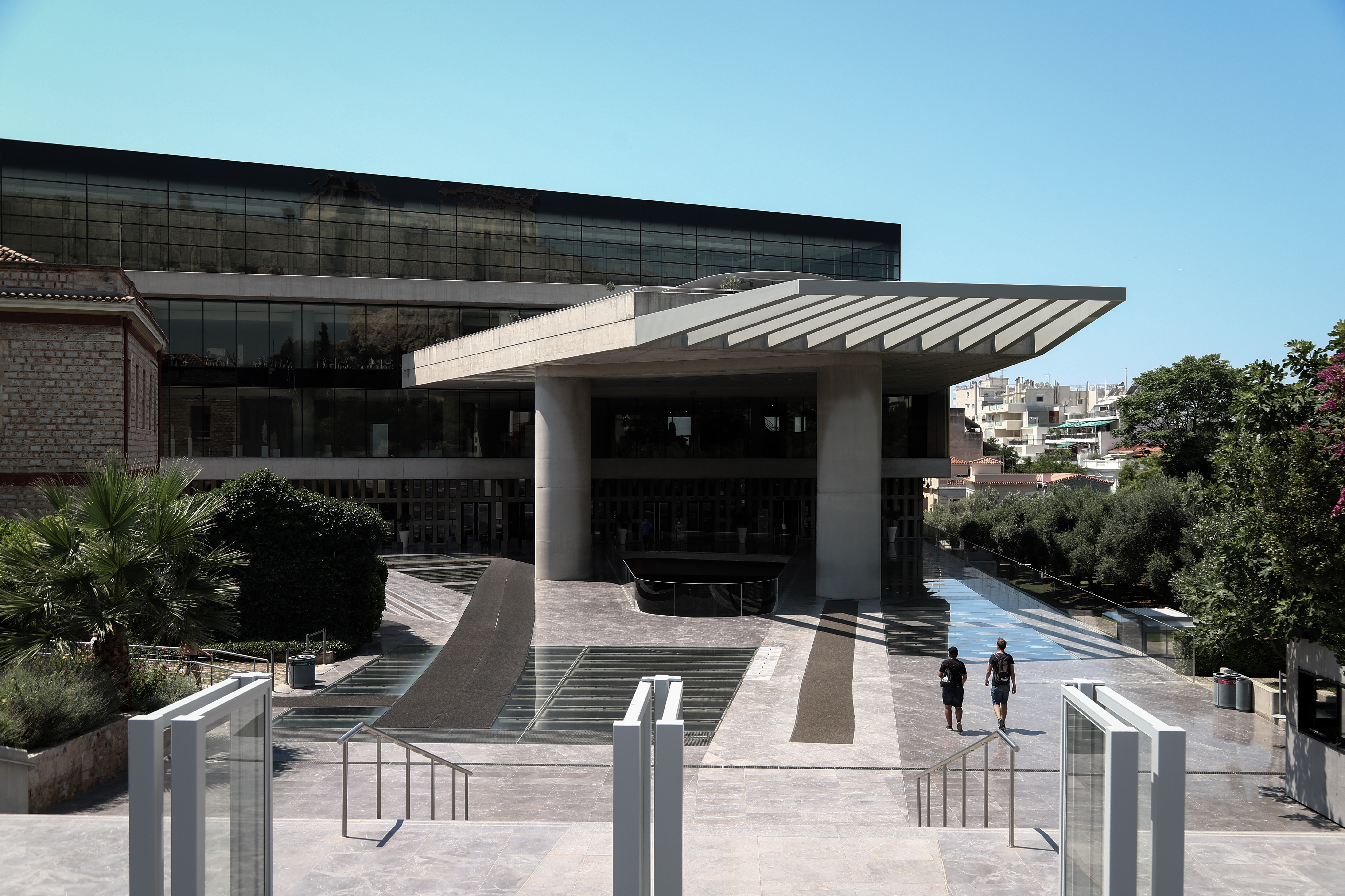 5104063.jpg 5104063.jpg