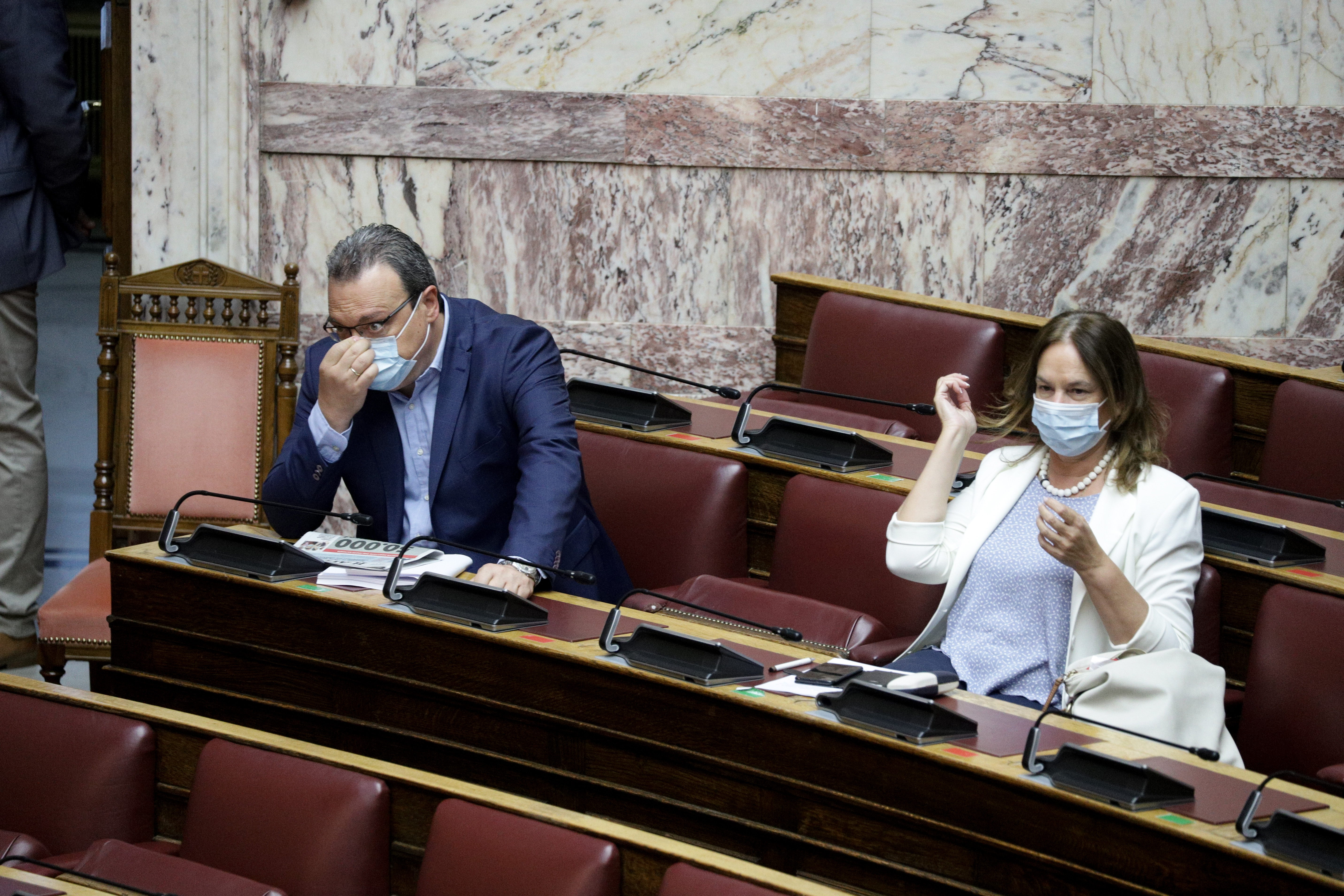 vouli10.jpg vouli10.jpg