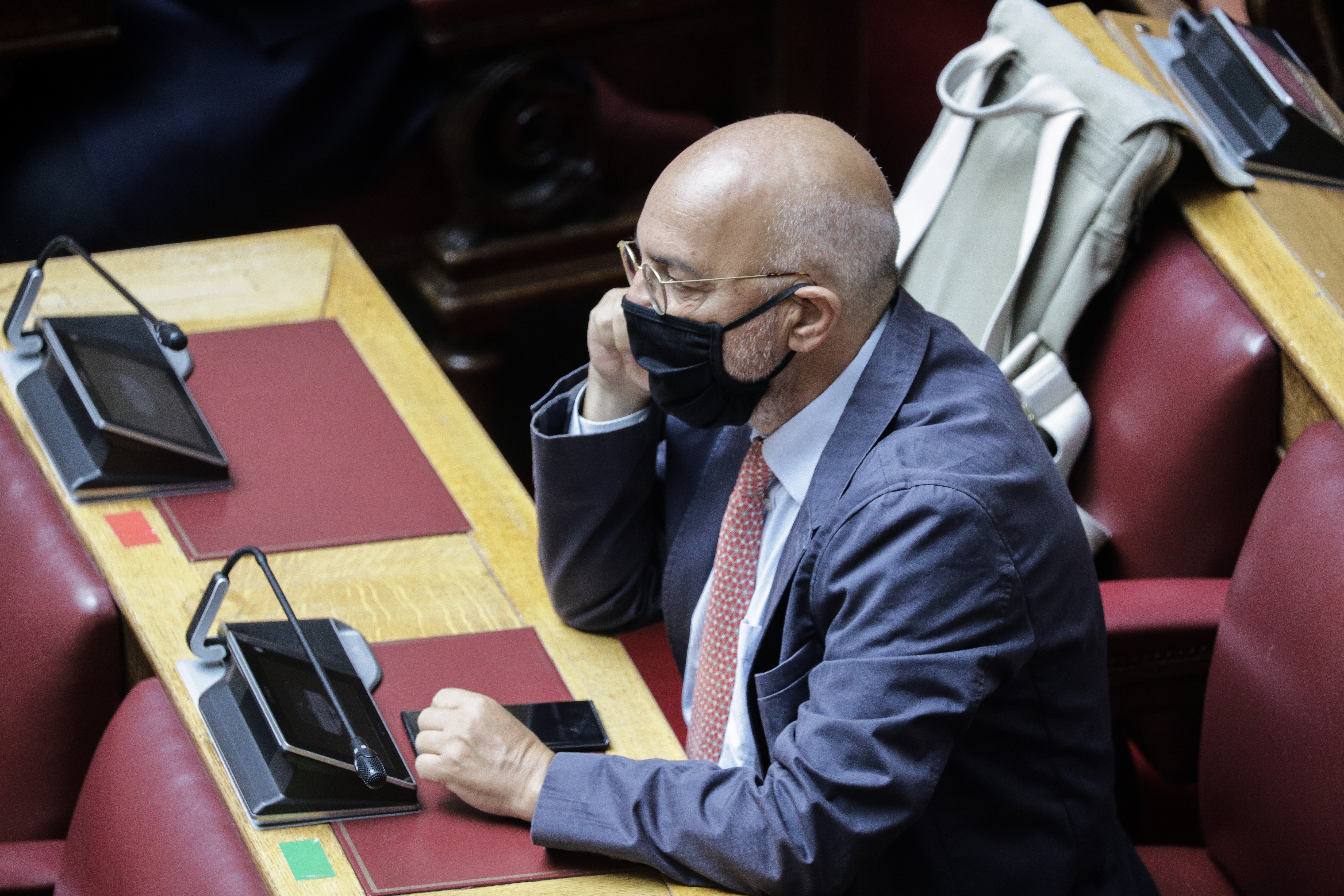 vouli2.jpg vouli2.jpg