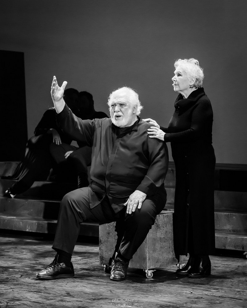 b_18449_1.jpg b_18449_1.jpg