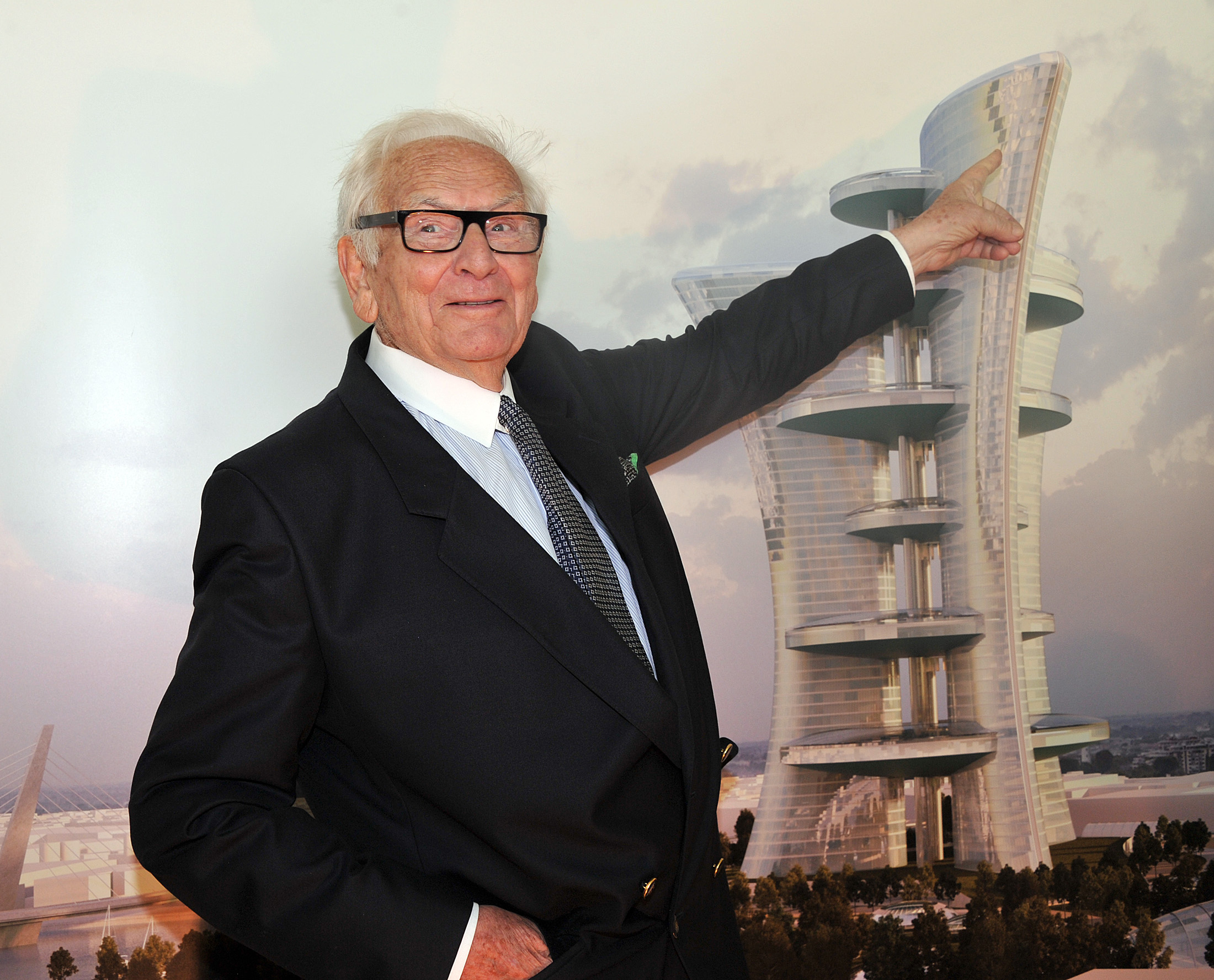 Πιέρ Καρντέν