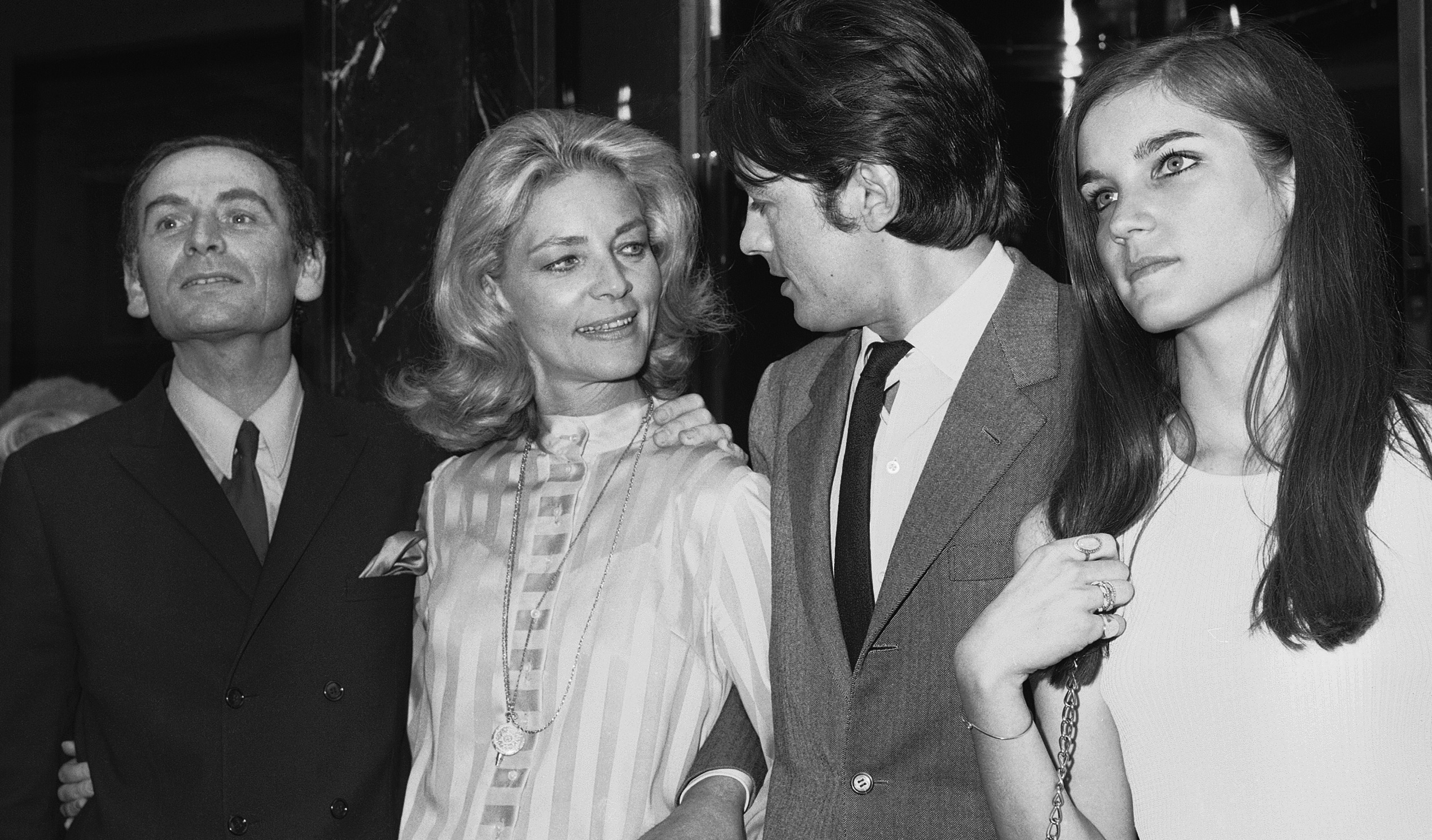 ap_6807260101.jpg Πιερ Καρντεν