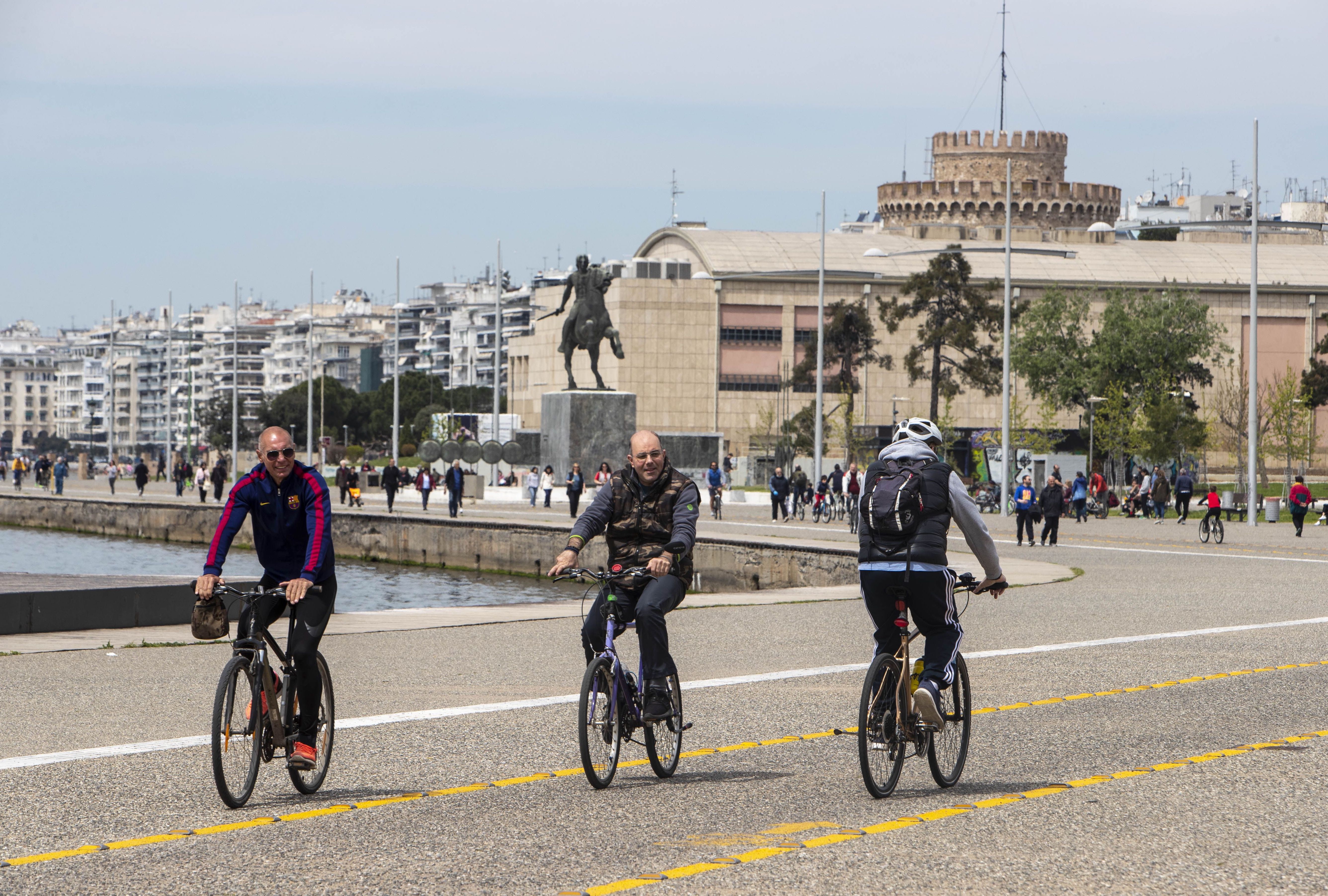 5070734.jpg Έλεγχοι στη νέα παραλία Θεσσαλονίκης